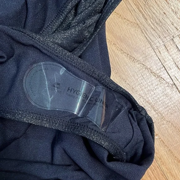 Cupshe Sparkling Lurex Metallic gold and black. One Piece. Size medium - Picture 7 of 7